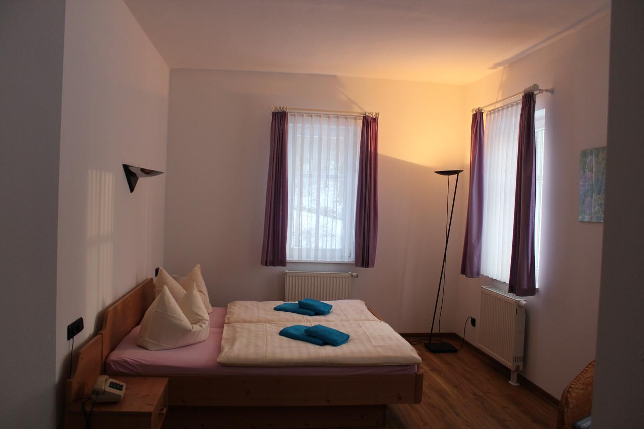 Hotel Waldhaus Romhild Extérieur photo